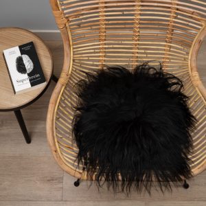 WOOOL Schapenvacht Chairpad - IJslands Zwart (Flat Lay)