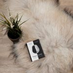 WOOOL Schapenvacht - Premium IJslands Champagne (Flat Lay)